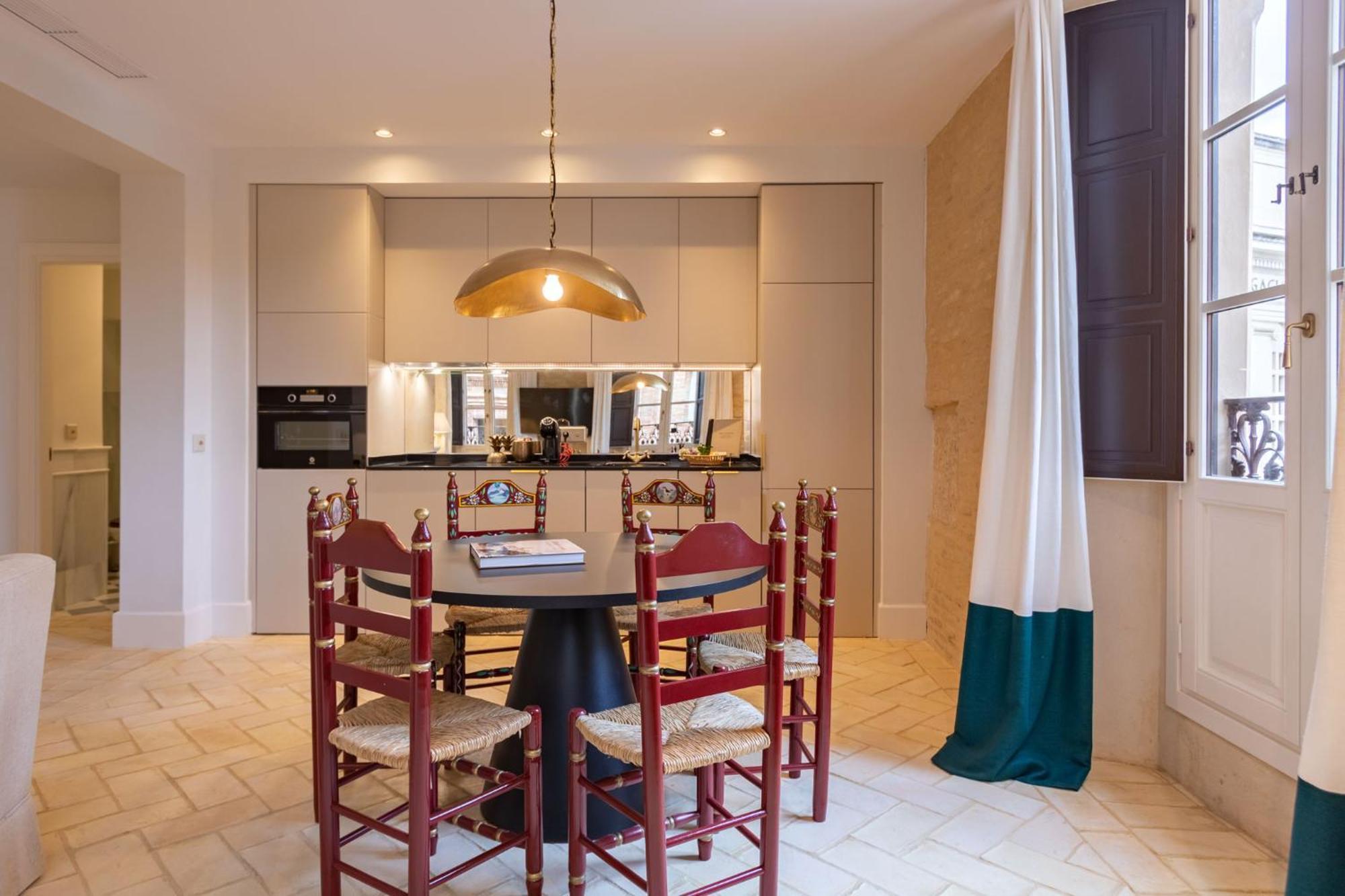 Deluxe Apartment
